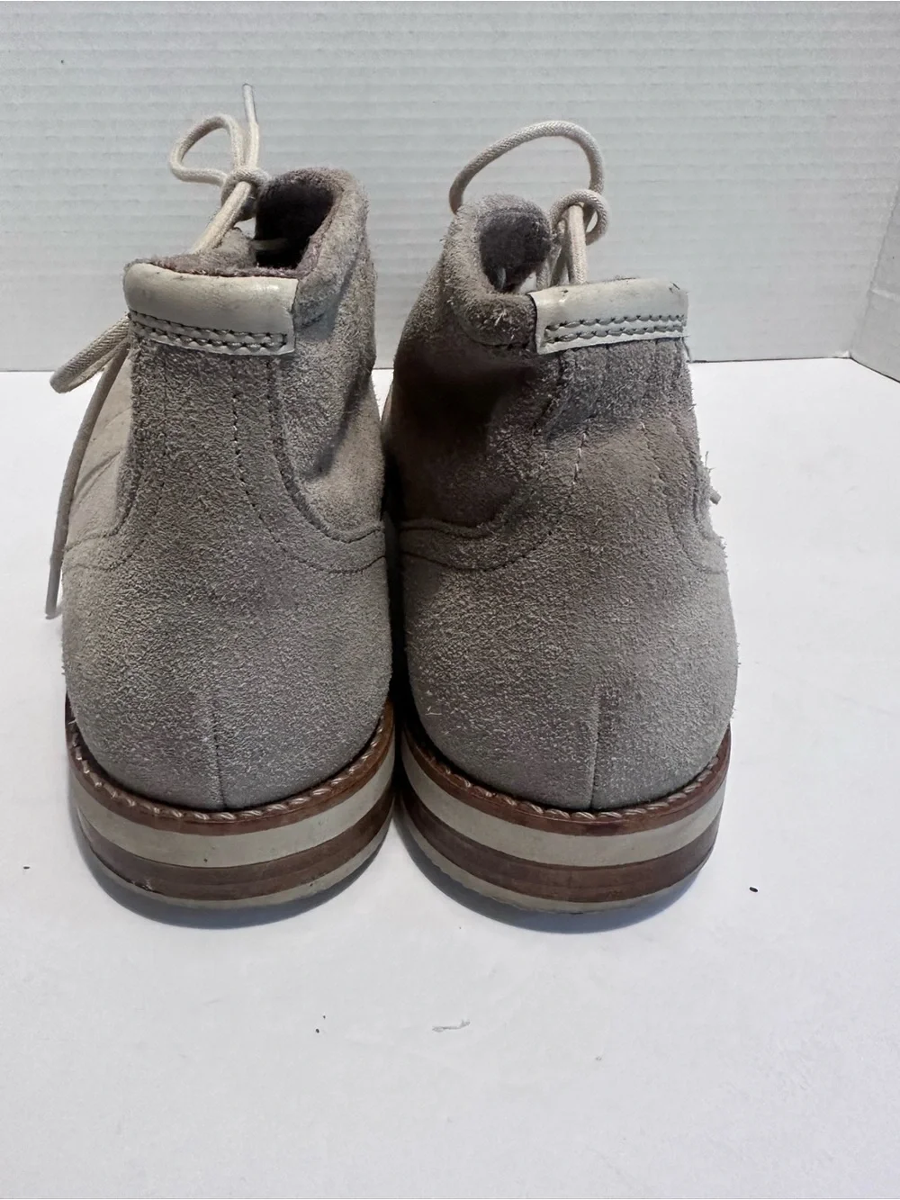 Rockport Men's Taupe Suede Chukka Boots Lace-Up size 10.5